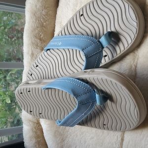Columbia sandal/flip flop size 9